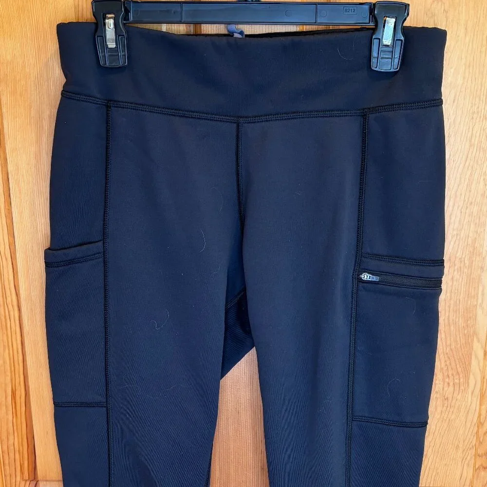 L.L. Bean Women's Black PrimaLoft Therma Stretch Fleece Pocket Tights/Leggings - Picture 3 of 15